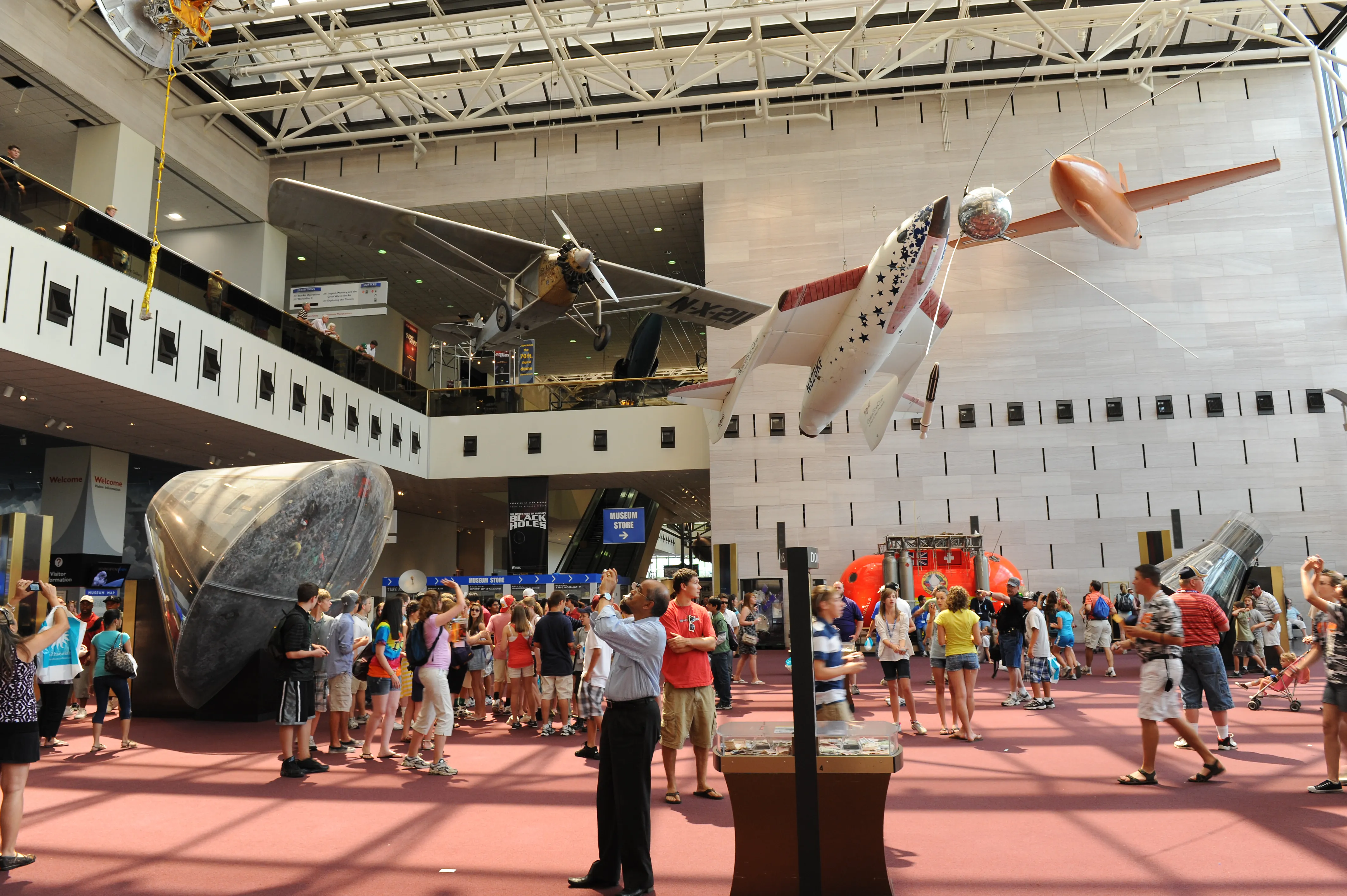 Entrance hall of the Smithsonian National Air and Space Museum